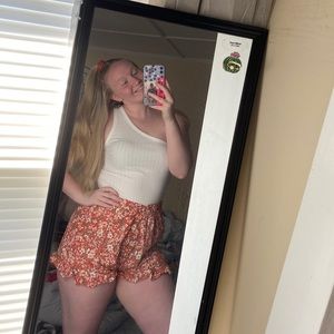 Super cute and flowy american eagle shorts